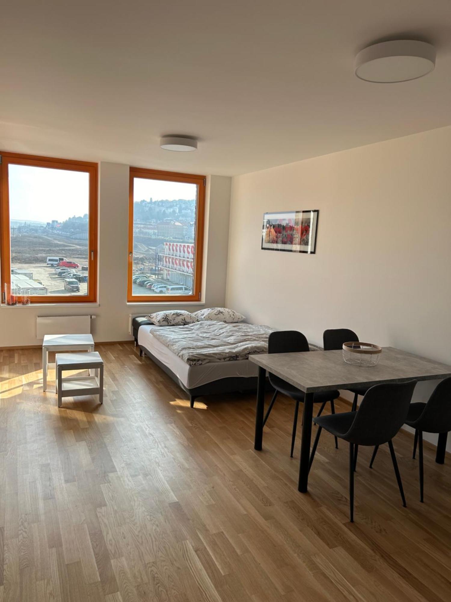 Prague Smichov Andel Apartment Buitenkant foto